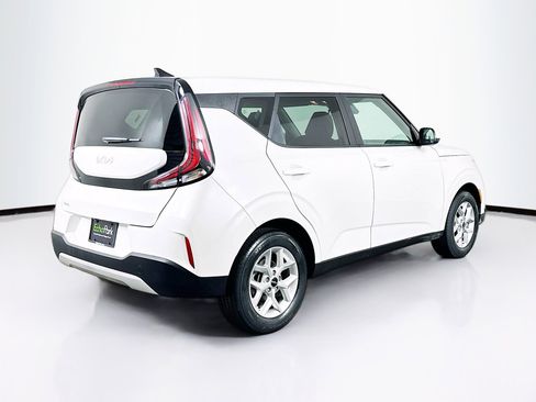 Used 2024 Kia Soul LX w/ Option Group 015 image 9