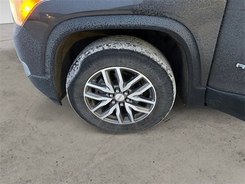 Used 2019 GMC Acadia SLE image 10