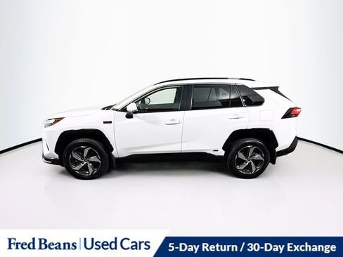 Used 2023 Toyota RAV4 SE w/ Weather & Moonroof Package image 4