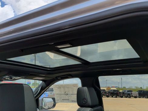 New 2026 GMC Yukon Denali w/ Sun & Power Step Package image 23