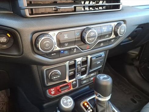 Used 2025 Jeep Wrangler Willys 4xe image 19