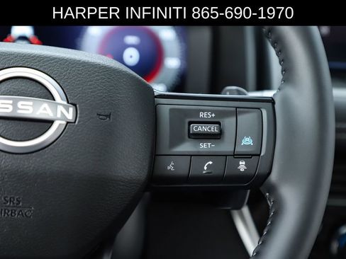 Used 2025 Nissan Rogue Platinum image 23