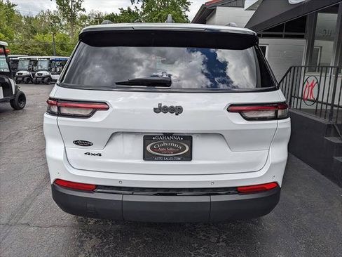 Used 2023 Jeep Grand Cherokee L Laredo AWD/4WD image 4