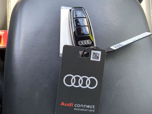 Used 2022 Audi Q8 Prestige AWD/4WD image 22