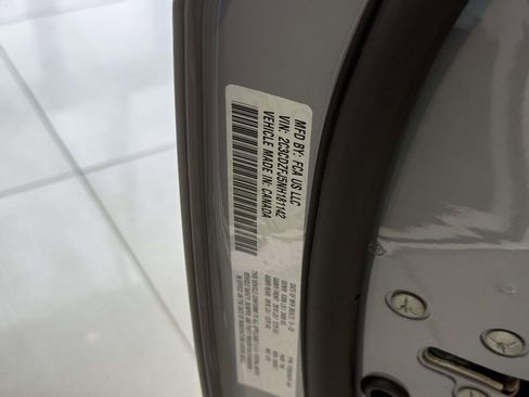 Used 2022 Dodge Challenger R/T Scat Pack RWD image 32