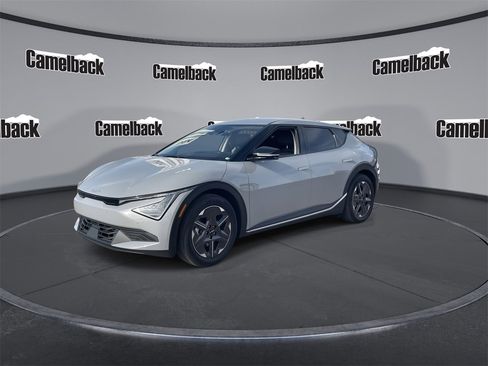 Certified 2025 Kia EV6 Light image 3