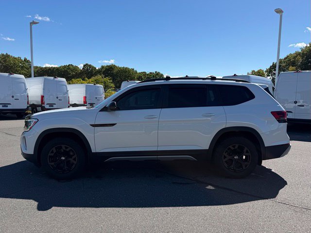 Used 2024 Volkswagen Atlas Peak Edition SEL AWD/4WD image 4