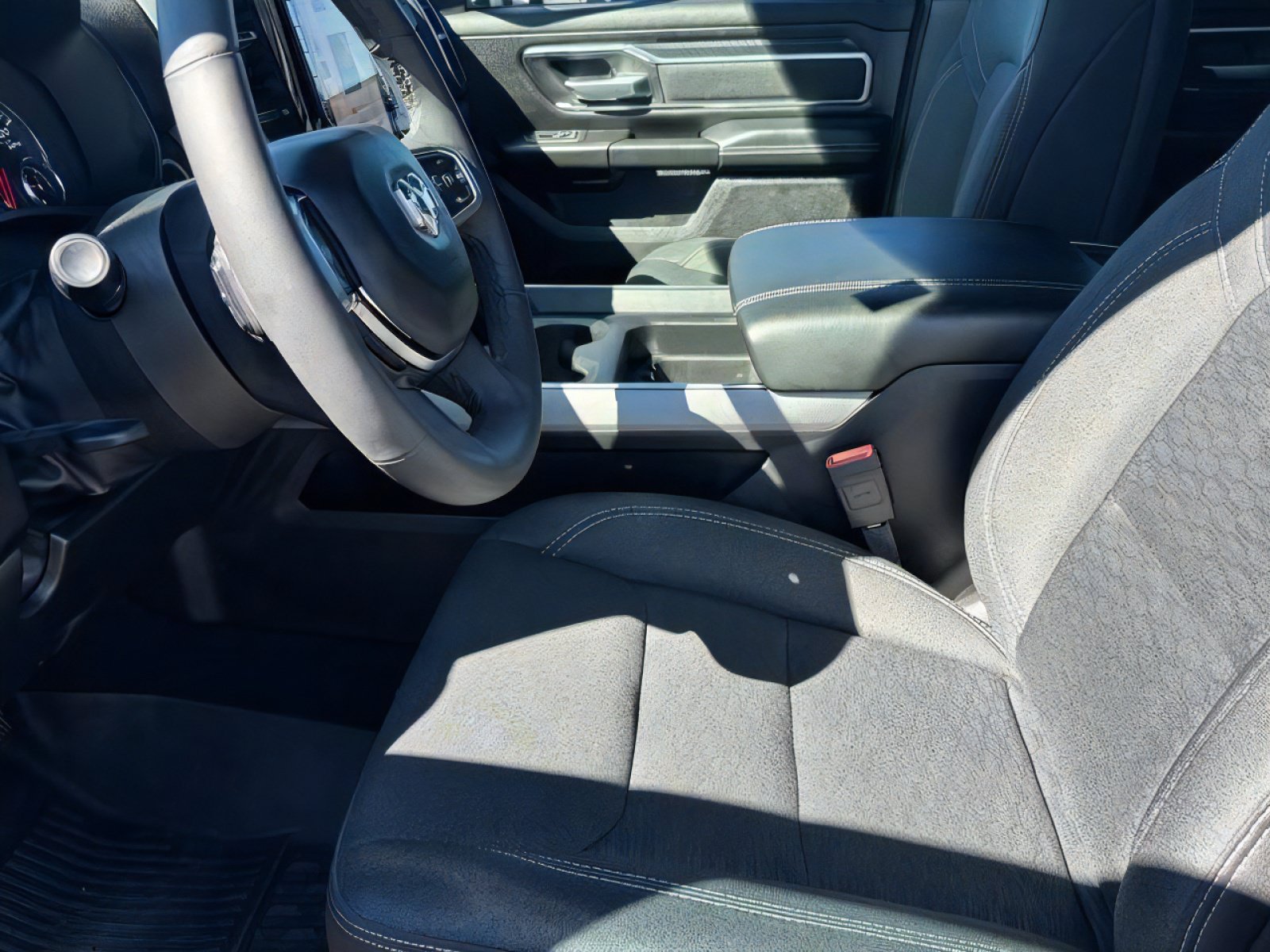 Used 2025 RAM 1500 Big Horn AWD/4WD image 19