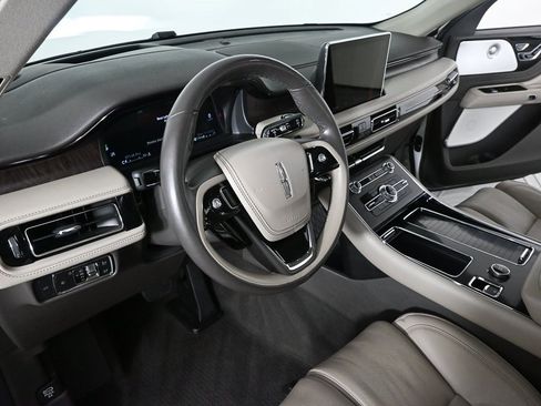 Used 2022 Lincoln Aviator Reserve w/ Equipment Group 201A image 6