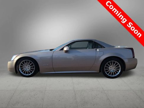 Used 2008 Cadillac XLR image 3