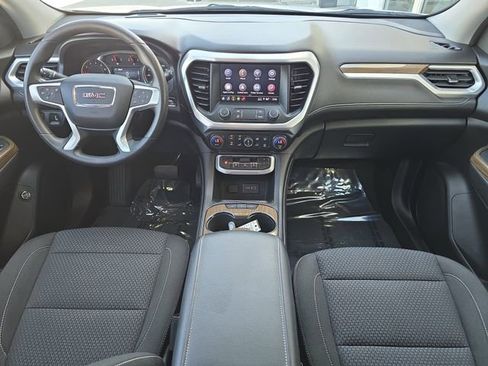 Certified 2023 GMC Acadia SLE w/ Driver Convenience Package FWD image 11