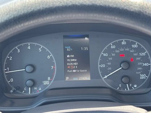 Used 2025 Toyota Corolla LE FWD image 40
