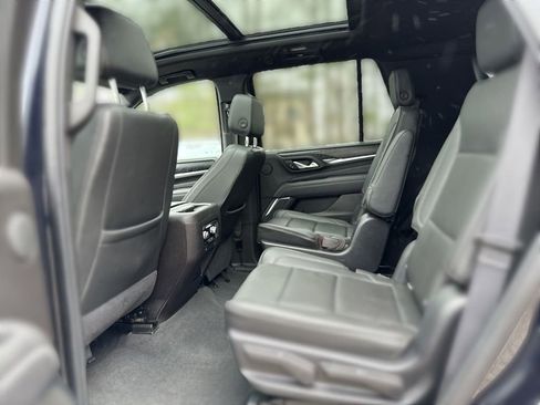 Used 2021 GMC Yukon Denali w/ Denali Premium Package image 24