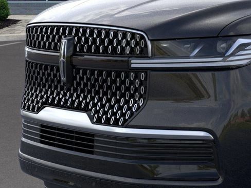 New 2025 Lincoln Navigator Reserve image 17