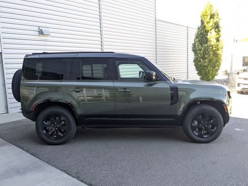 New 2026 Land Rover Defender 110 X-Dynamic SE AWD/4WD image 4