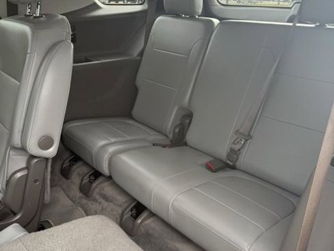 Used 2020 Chevrolet Traverse Premier image 37