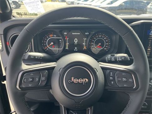 New 2025 Jeep Wrangler Rubicon image 31