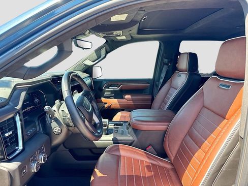 Used 2025 GMC Sierra 1500 Denali Ultimate image 11