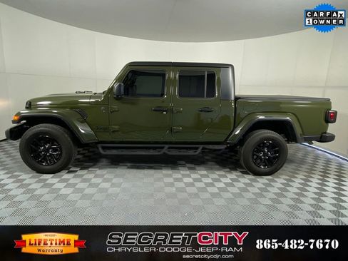 Used 2023 Jeep Gladiator Sport image 4