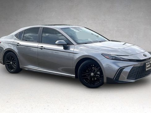 Used 2025 Toyota Camry SE w/ Multimedia Upgrade Package FWD image 20