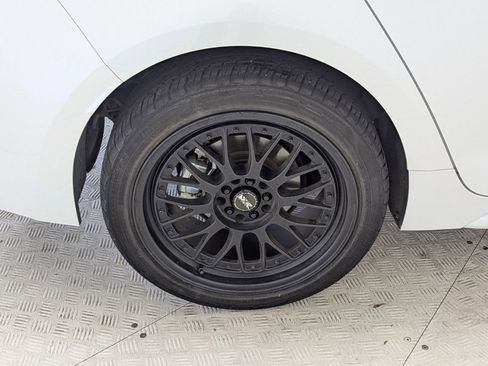 Used 2024 Toyota Corolla LE image 12