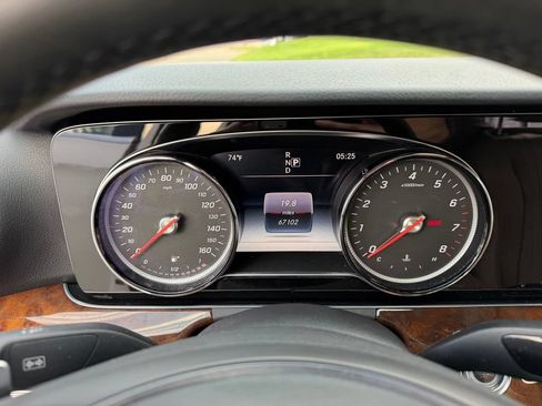 Used 2017 Mercedes-Benz E 300 4MATIC image 43