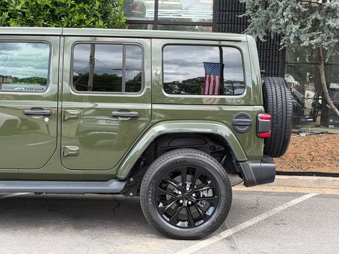 Used 2023 Jeep Wrangler Unlimited Sahara w/ Cold Weather Group AWD/4WD image 11