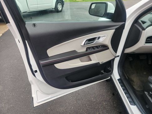 Used 2014 Chevrolet Equinox LT image 16