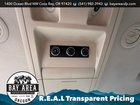 Used 2008 Chrysler Town & Country Limited w/ Flexible Seating Group FWD image 28