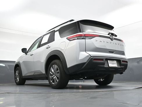 Used 2025 Nissan Pathfinder SV AWD/4WD image 47
