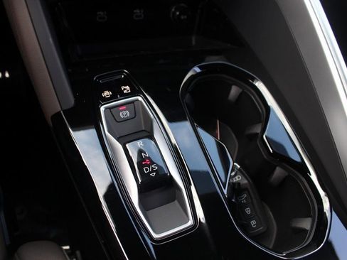 New 2025 Audi Q5 Premium Plus image 23