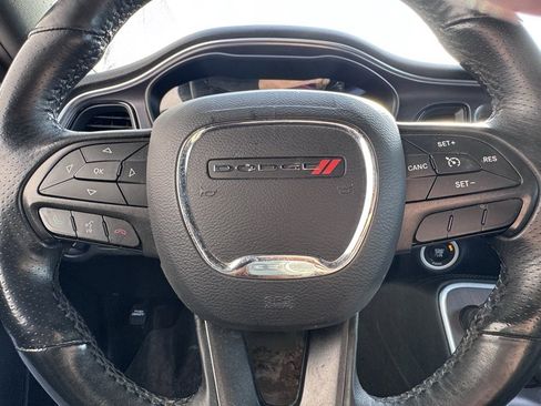 Used 2016 Dodge Challenger SXT w/ Blacktop Package image 5