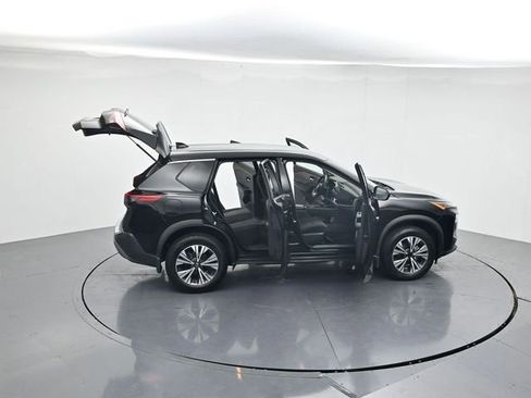 Used 2023 Nissan Rogue SV AWD/4WD image 45