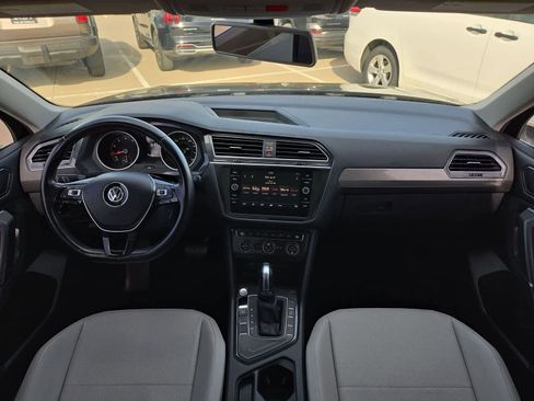 Used 2018 Volkswagen Tiguan SE image 13