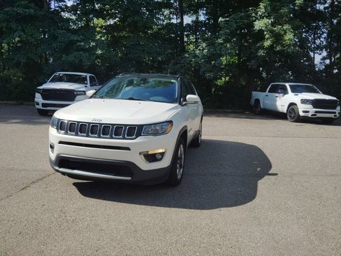 Certified 2021 Jeep Compass Limited AWD/4WD image 1