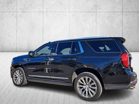 Used 2021 GMC Yukon Denali w/ Denali Premium Package image 7
