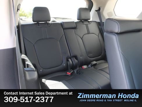 Certified 2025 Honda Pilot Touring image 8