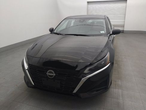 Used 2024 Nissan Altima 2.5 SV image 15