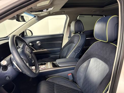 Used 2023 Genesis GV60 Performance AWD/4WD image 29