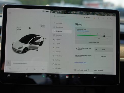 Used 2021 Tesla Model 3 Standard Range Plus RWD image 12
