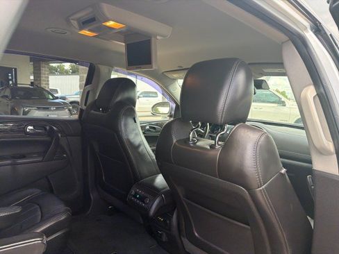 Used 2014 Buick Enclave Premium FWD image 23