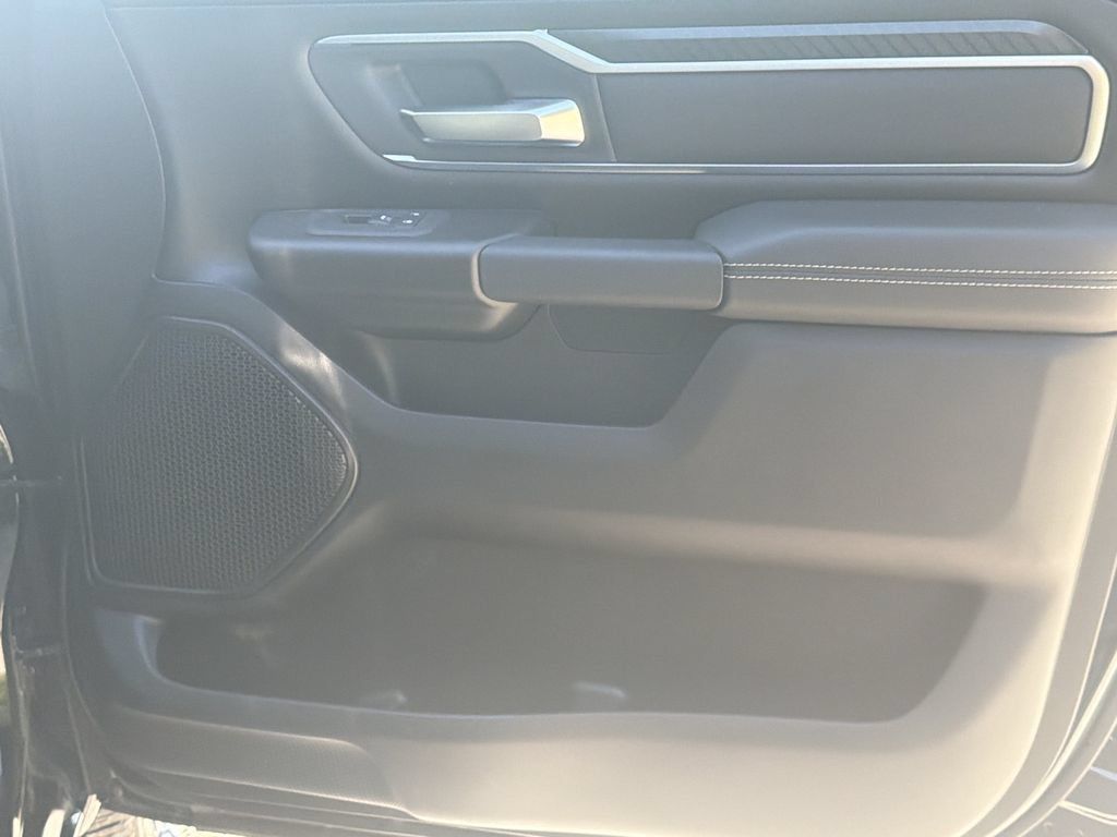 Used 2025 RAM 1500 Big Horn AWD/4WD image 14