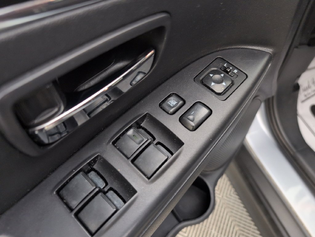 Used 2017 Mitsubishi Outlander Sport ES FWD image 29