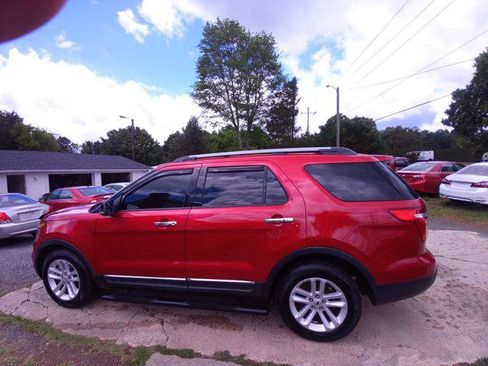Used 2012 Ford Explorer XLT FWD image 3