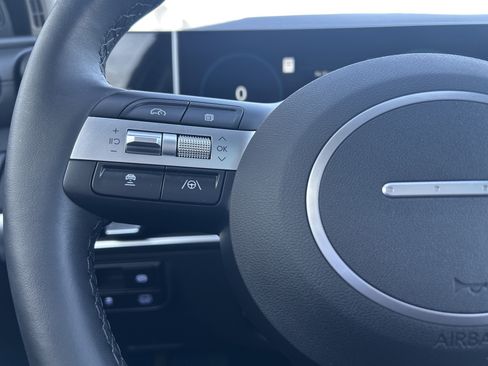 Used 2025 Hyundai Tucson Limited image 23