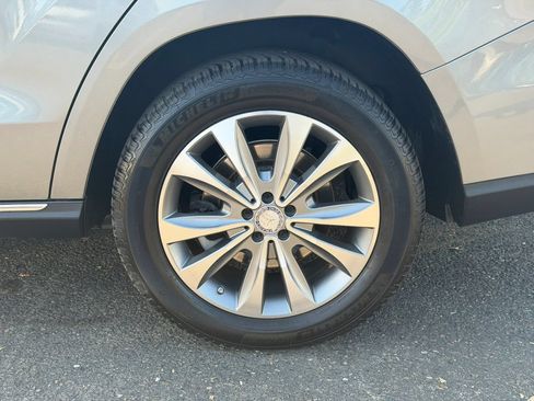Used 2014 Mercedes-Benz GL 350 BlueTEC 4MATIC image 24