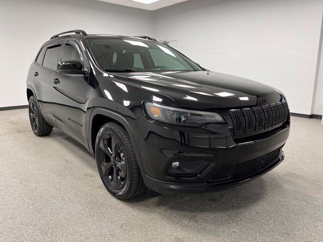 Used 2021 Jeep Cherokee Latitude Plus FWD image 2