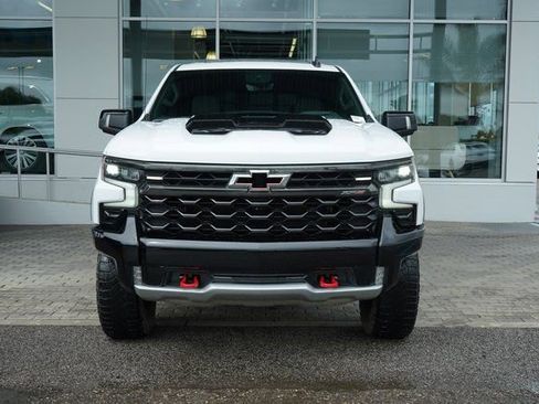 Used 2022 Chevrolet Silverado 1500 ZR2 w/ Technology Package image 3