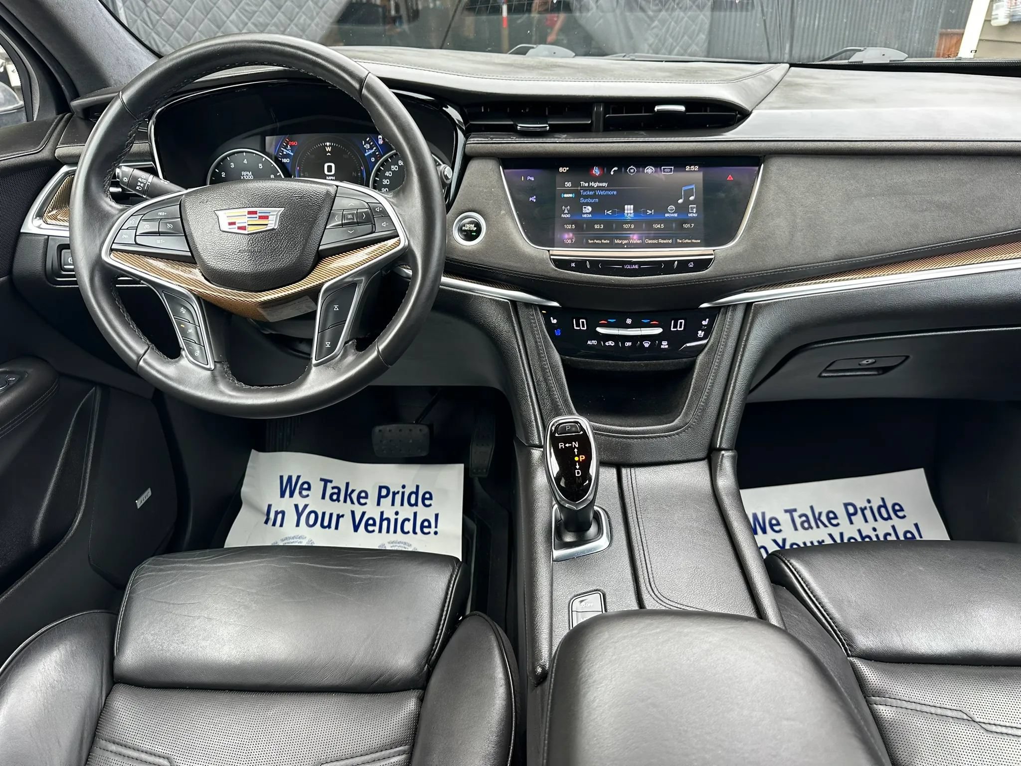 Used 2017 Cadillac XT5 Platinum w/ Driver Assist Package AWD/4WD image 17