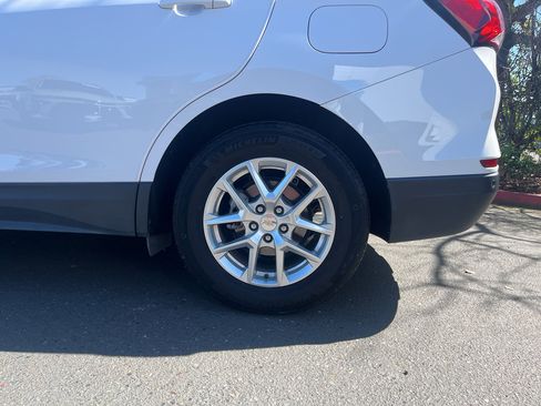 Used 2022 Chevrolet Equinox LT image 14